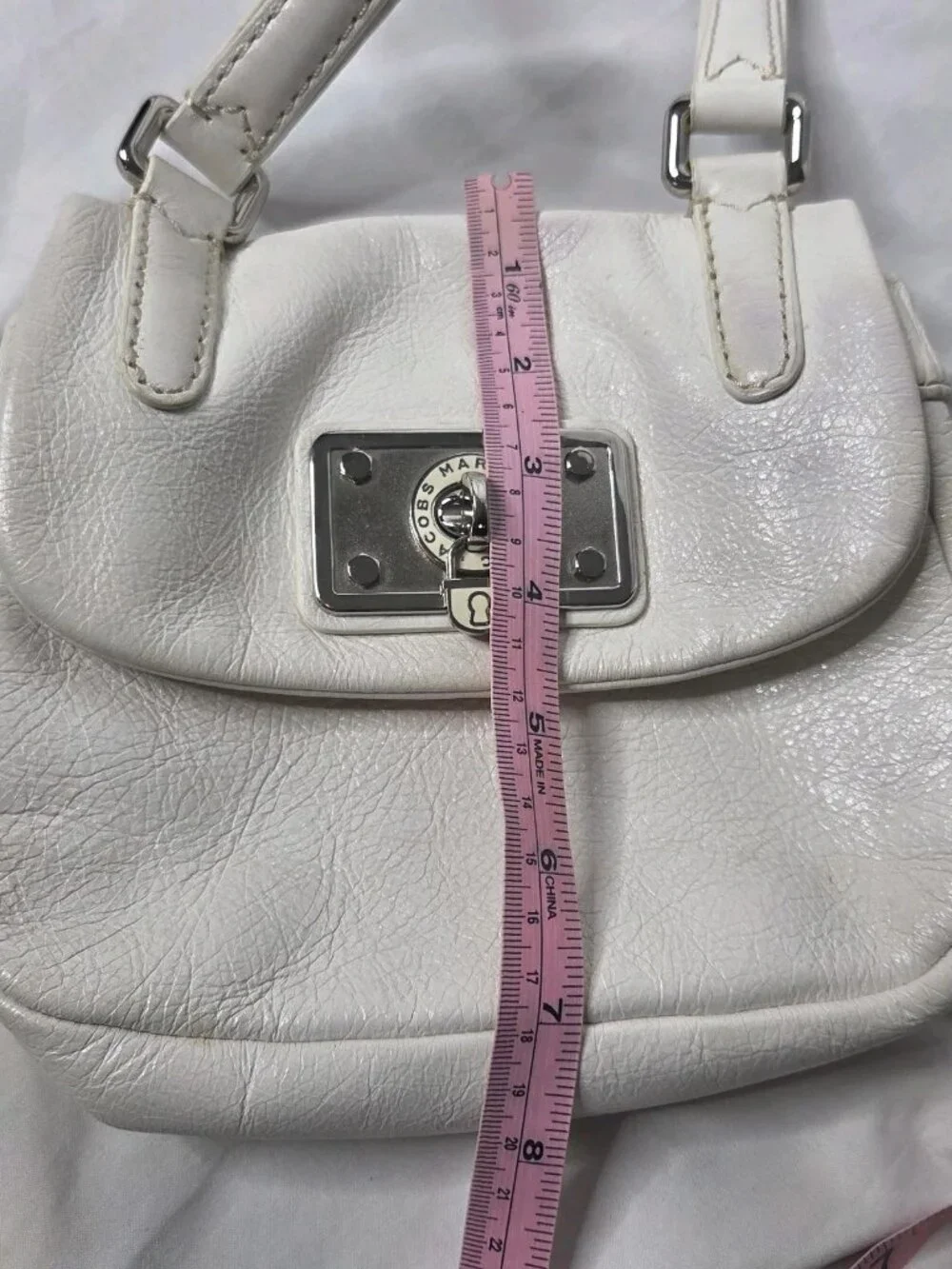 Marc by Marc Jacobs Women's Small White Pebbled Shoulder Bag Silver Snap Lined